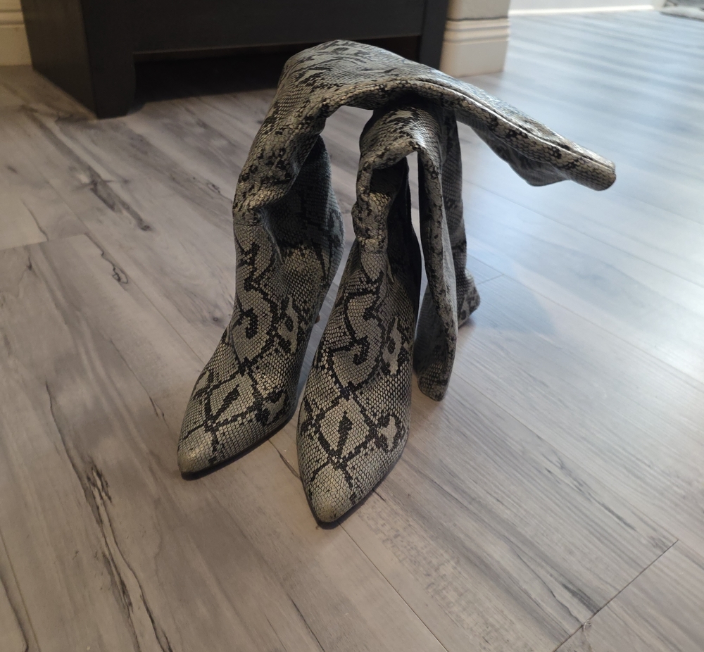 BLUE/GREY SNAKE DETAIL TALL BOOTS